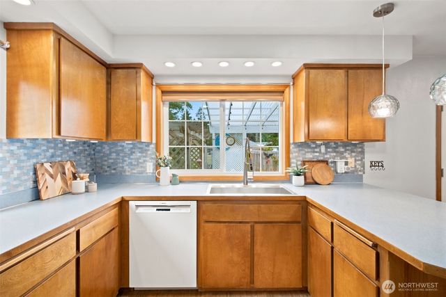 280 Mains Road, Sequim, WA 98382