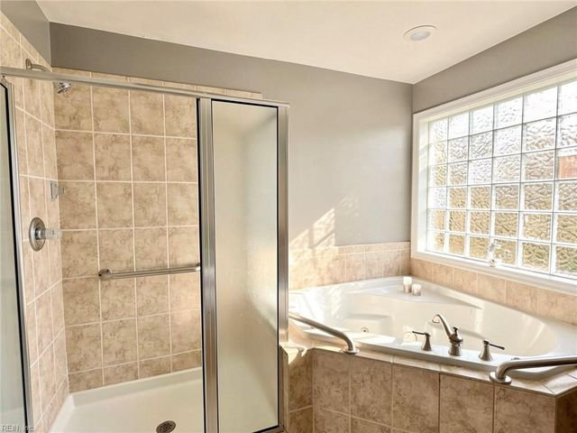 1732 Schooner Strait CT, Virginia Beach, VA 23453