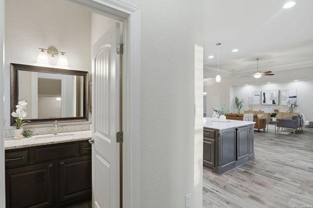 25814 ECHO MTN, San Antonio, TX 78260