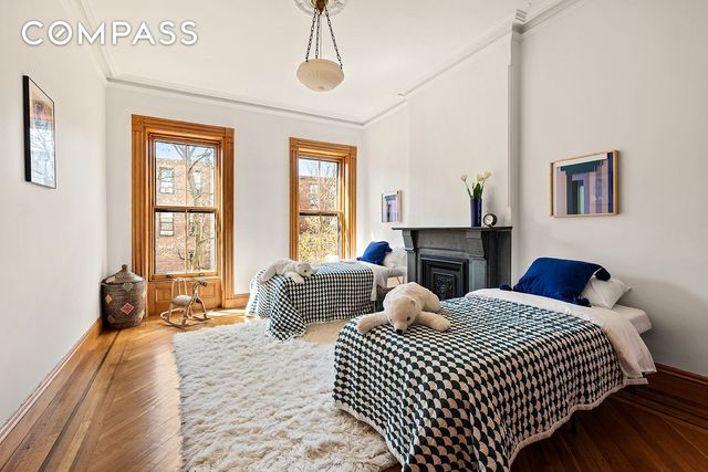 194 Berkeley Place, New York City, NY 11217