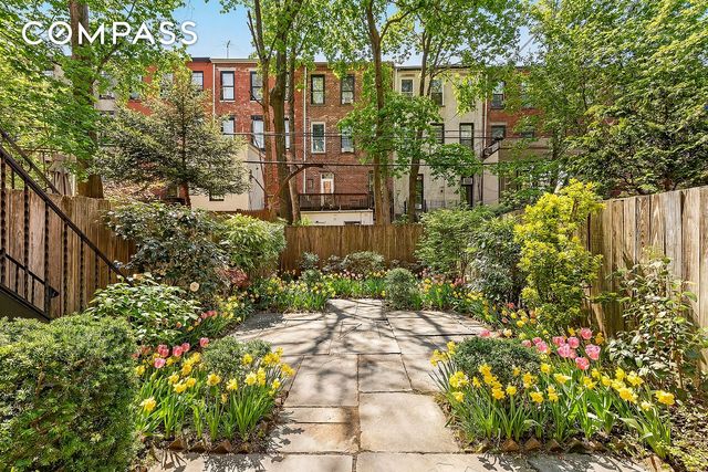 194 Berkeley Place, New York City, NY 11217