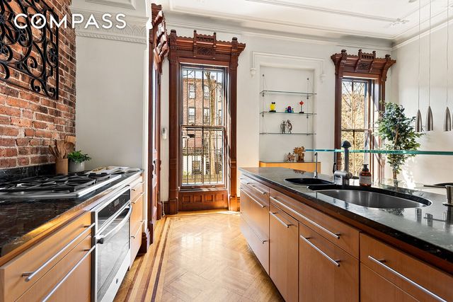 194 Berkeley Place, New York City, NY 11217