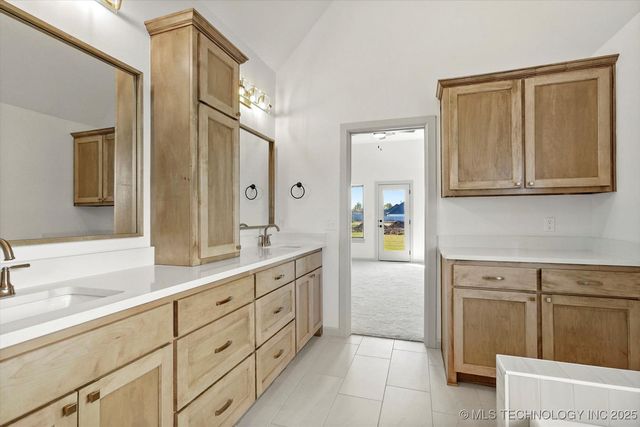 7109 E Queens Street, Broken Arrow, OK 74014