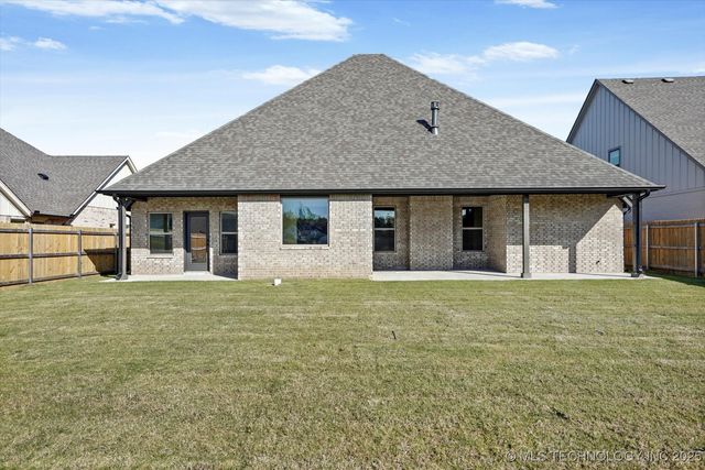 7109 E Queens Street, Broken Arrow, OK 74014