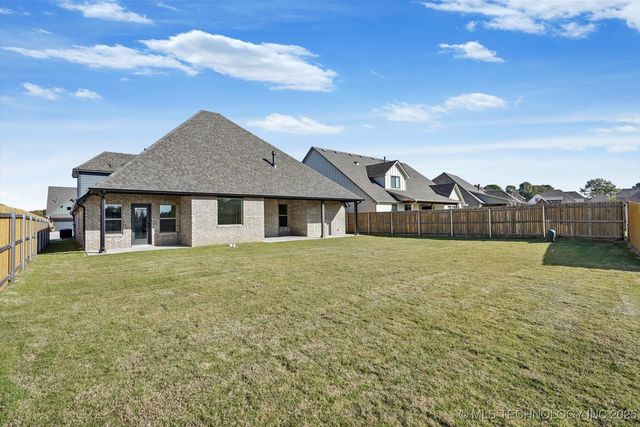 7109 E Queens Street, Broken Arrow, OK 74014