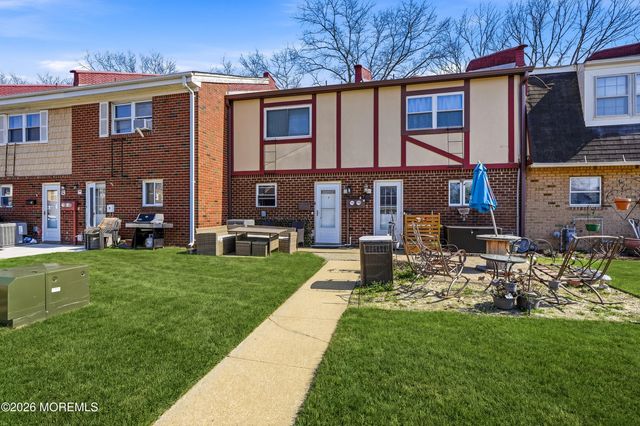 7 Briar Mills Drive, Brick, NJ 08724