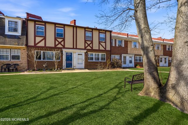 7 Briar Mills Drive, Brick, NJ 08724