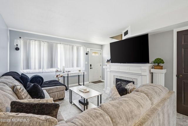 7 Briar Mills Drive, Brick, NJ 08724