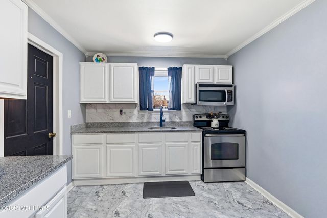 7 Briar Mills Drive, Brick, NJ 08724