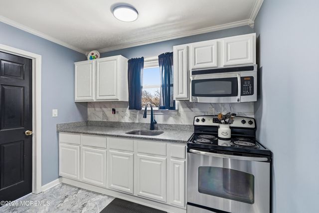 7 Briar Mills Drive, Brick, NJ 08724