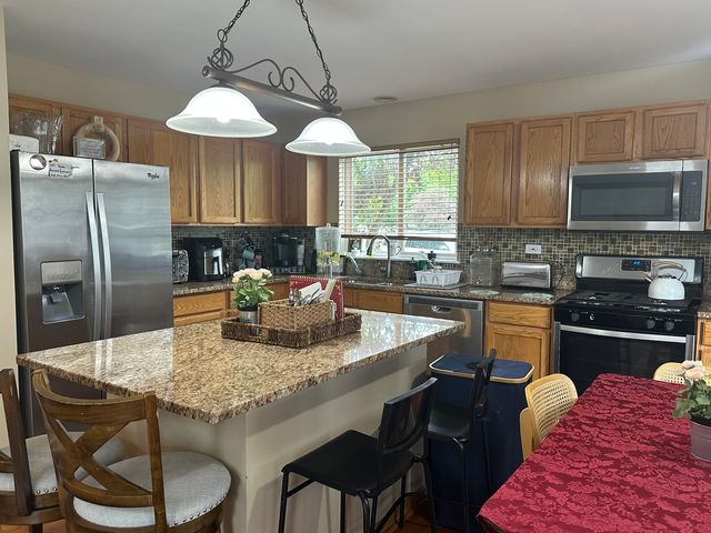1791 Ellington Drive, Aurora, IL 60503