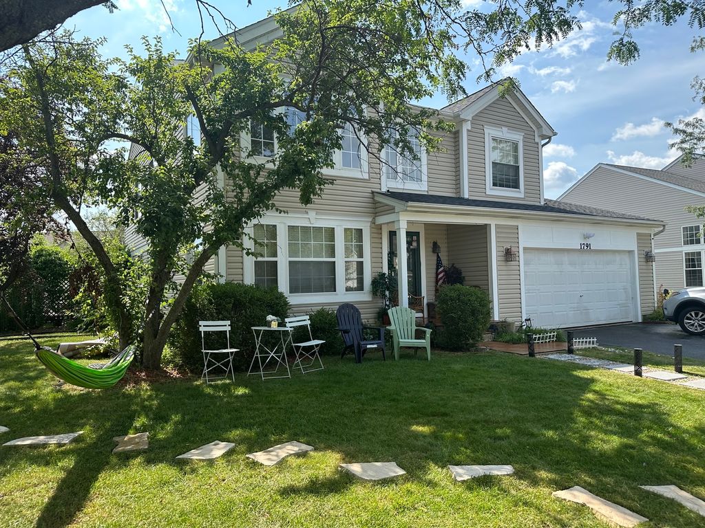 1791 Ellington Drive, Aurora, IL 60503