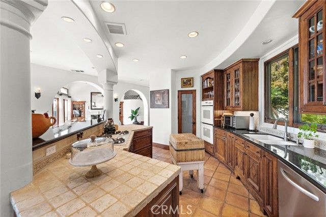 1280 Morningside Drive, Laguna Beach, CA 92651