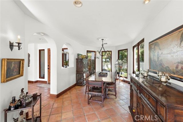 1280 Morningside Drive, Laguna Beach, CA 92651