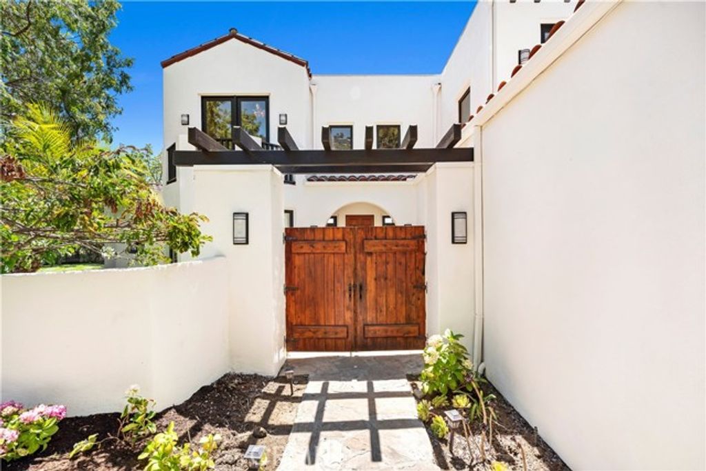 1280 Morningside Drive, Laguna Beach, CA 92651
