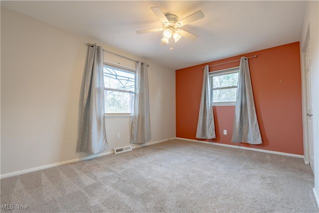 7539 Marelis Avenue NE, Canton, OH 44721