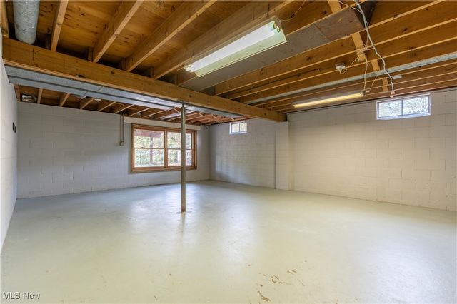 7539 Marelis Avenue NE, Canton, OH 44721