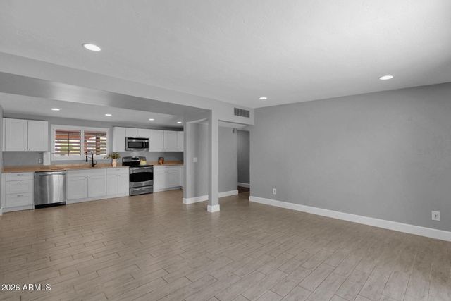 4916 E Amelia Avenue, Phoenix, AZ 85018