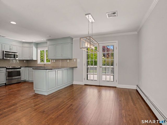 44 Sniffen Road, Westport, CT 06880