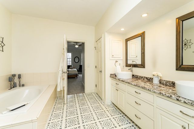 2011 Baihly Heights Drive SW, Rochester, MN 55902