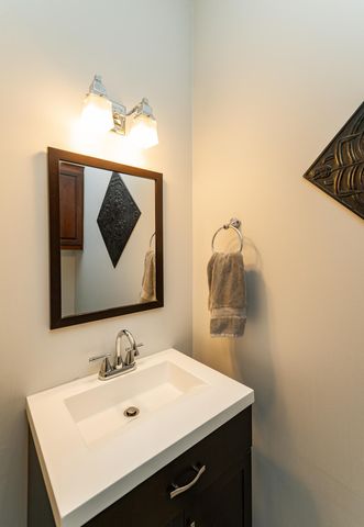 2011 Baihly Heights Drive SW, Rochester, MN 55902