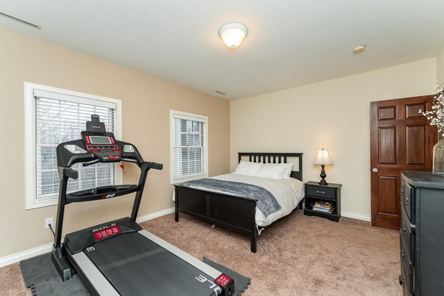 2011 Baihly Heights Drive SW, Rochester, MN 55902