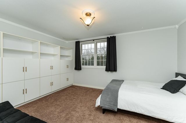 2011 Baihly Heights Drive SW, Rochester, MN 55902