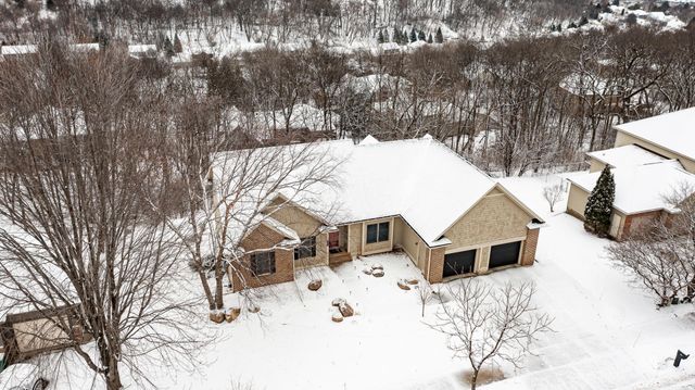 2011 Baihly Heights Drive SW, Rochester, MN 55902