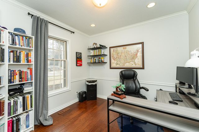 2011 Baihly Heights Drive SW, Rochester, MN 55902