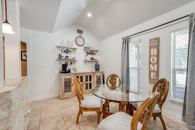 515 County Road 3822, San Antonio, TX 78253