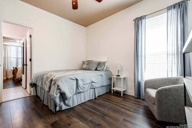 515 County Road 3822, San Antonio, TX 78253