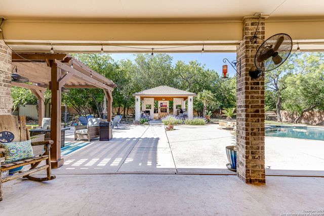 515 County Road 3822, San Antonio, TX 78253