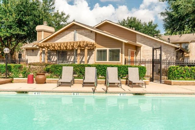 515 S Bender Avenue 601, Humble, TX 77338