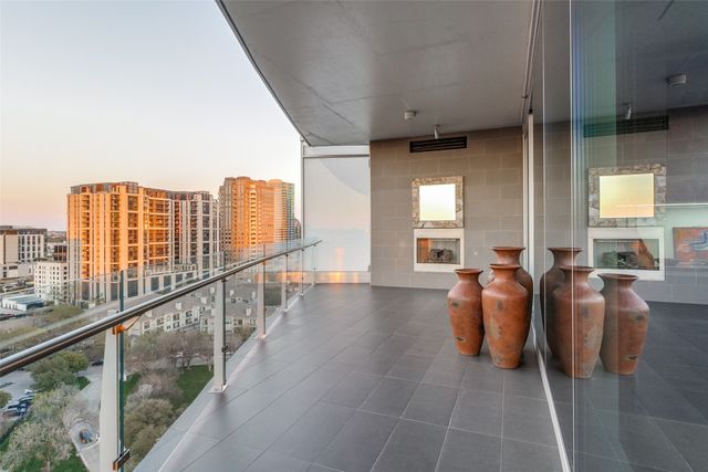 3130 N Harwood Street 1604, Dallas, TX 75201