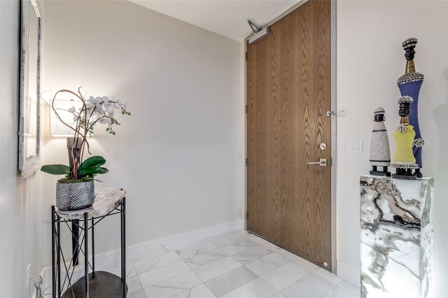 3130 N Harwood Street 1604, Dallas, TX 75201