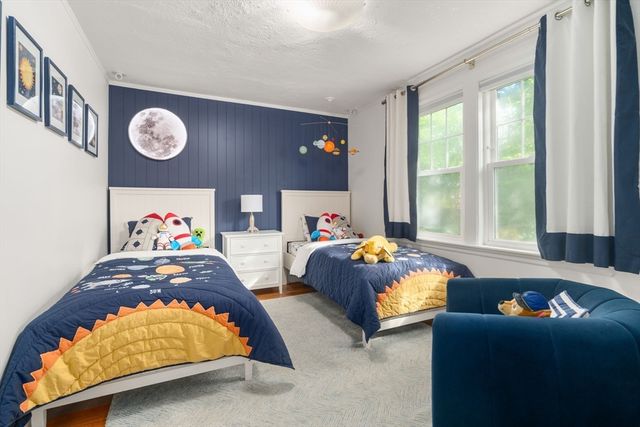 95 Langley Rd 1, Newton, MA 02459