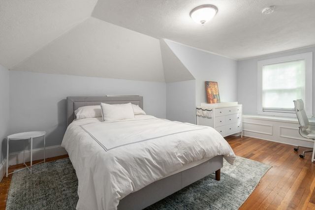 95 Langley Rd 1, Newton, MA 02459