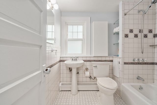 95 Langley Rd 1, Newton, MA 02459