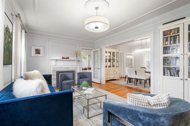 95 Langley Rd 1, Newton, MA 02459