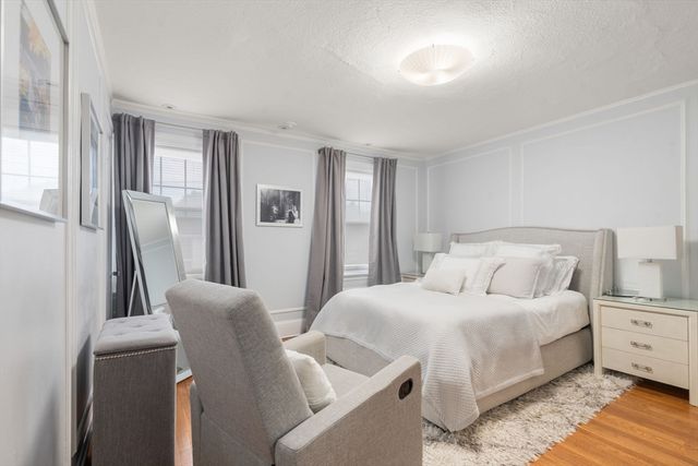 95 Langley Rd 1, Newton, MA 02459