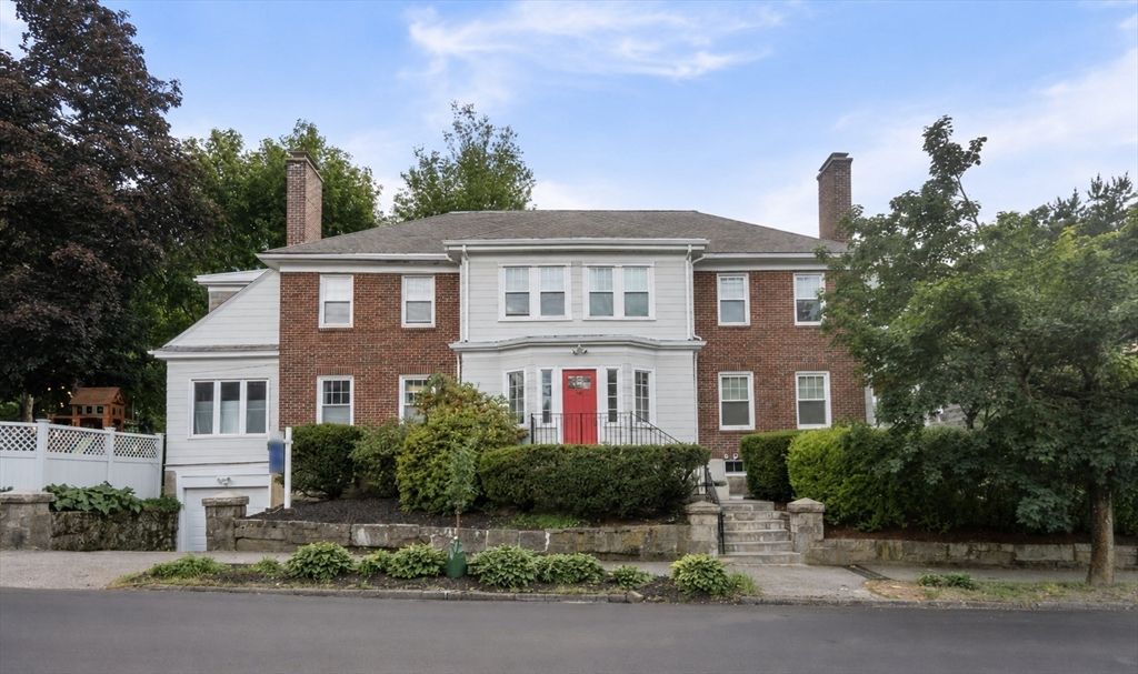 95 Langley Rd 1, Newton, MA 02459