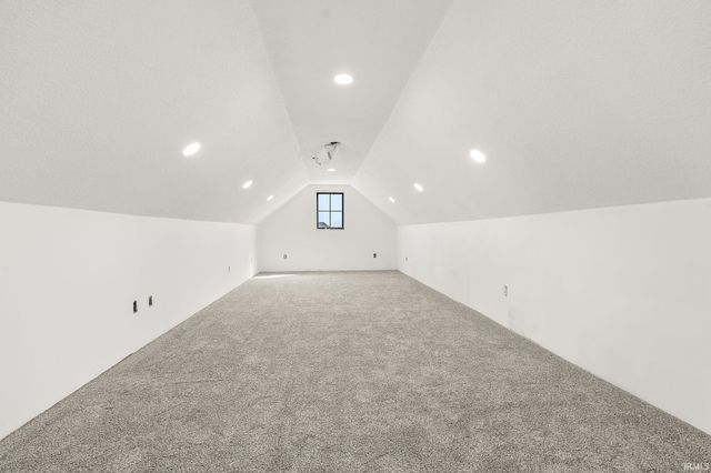 40 Lane 283 Hamilton Lake, Hamilton, IN 46742