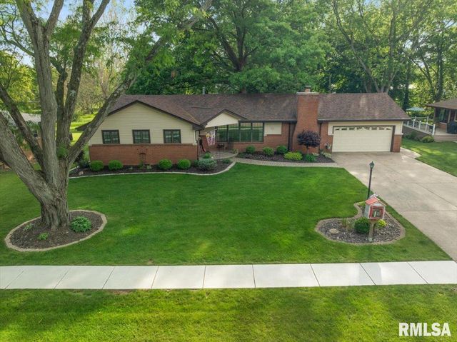 930 BIRCHWOOD Drive, Washington, IL 61571