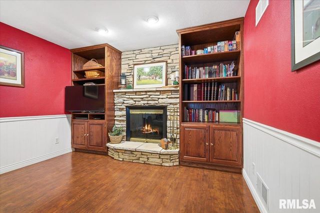 930 BIRCHWOOD Drive, Washington, IL 61571