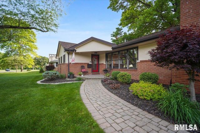 930 BIRCHWOOD Drive, Washington, IL 61571
