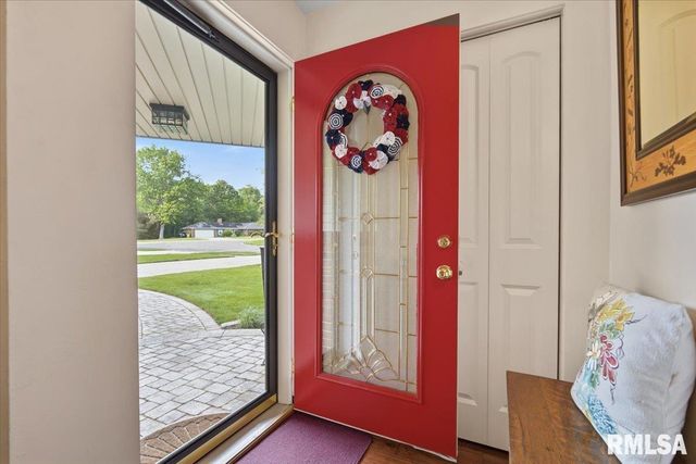 930 BIRCHWOOD Drive, Washington, IL 61571