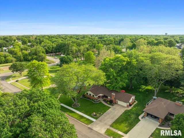 930 BIRCHWOOD Drive, Washington, IL 61571