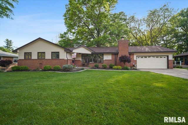 930 BIRCHWOOD Drive, Washington, IL 61571