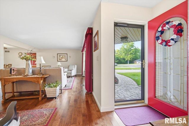 930 BIRCHWOOD Drive, Washington, IL 61571