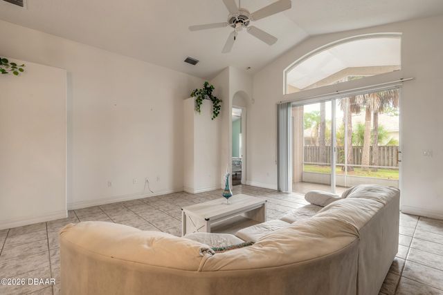 11 Cormorant Circle, Daytona Beach, FL 32119